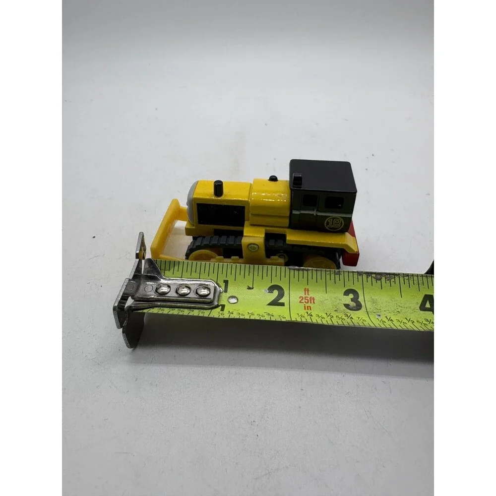 Thomas & Friends Take-Along BYRON The Bulldozer Diecast Magnetic Toy Train #18